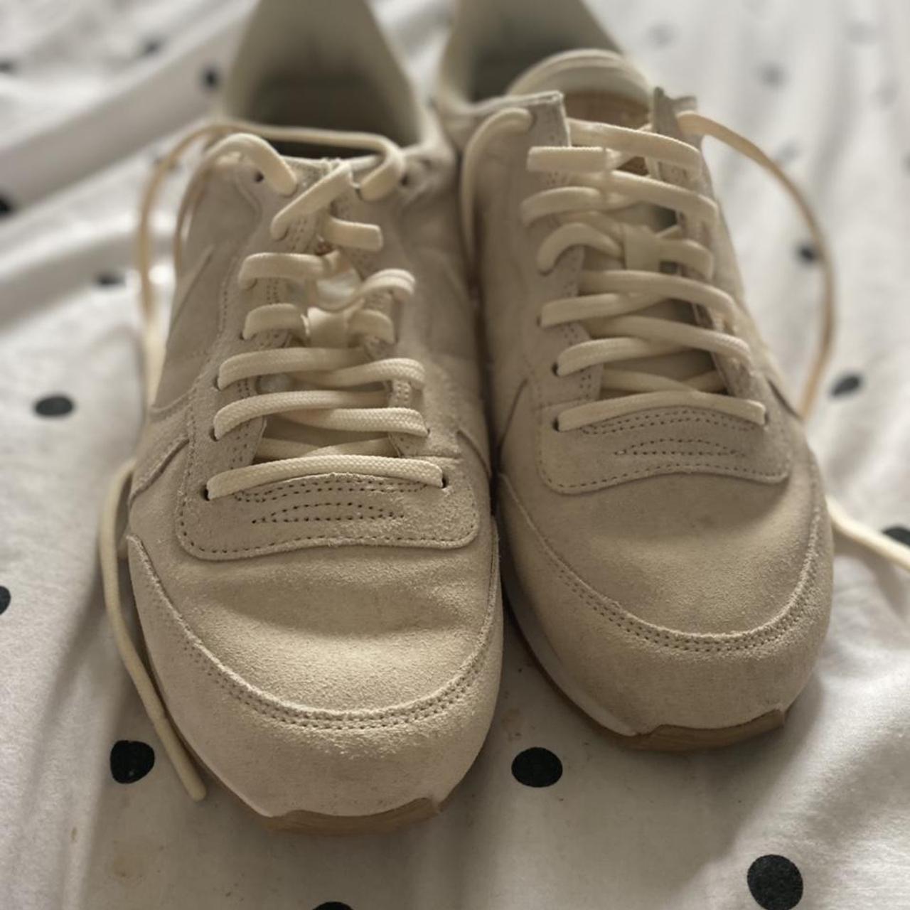 nike beige internationalist trainers