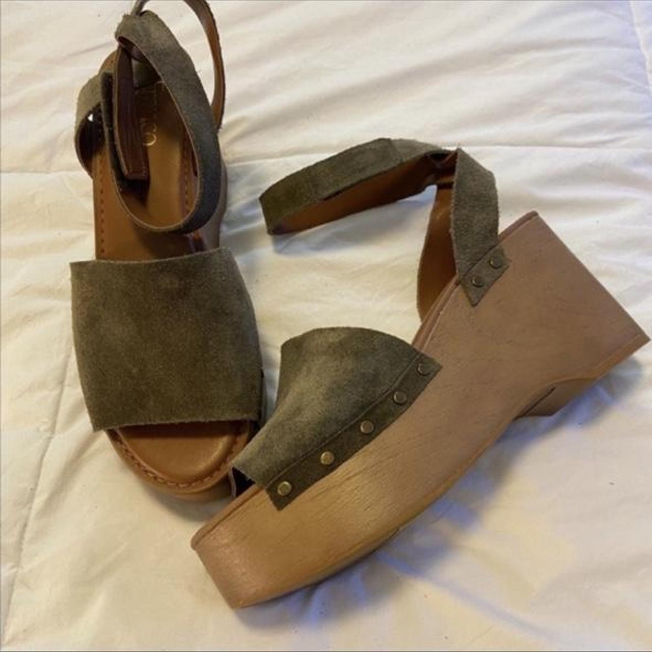 Franco Sarto Women's Green Sandals | Depop