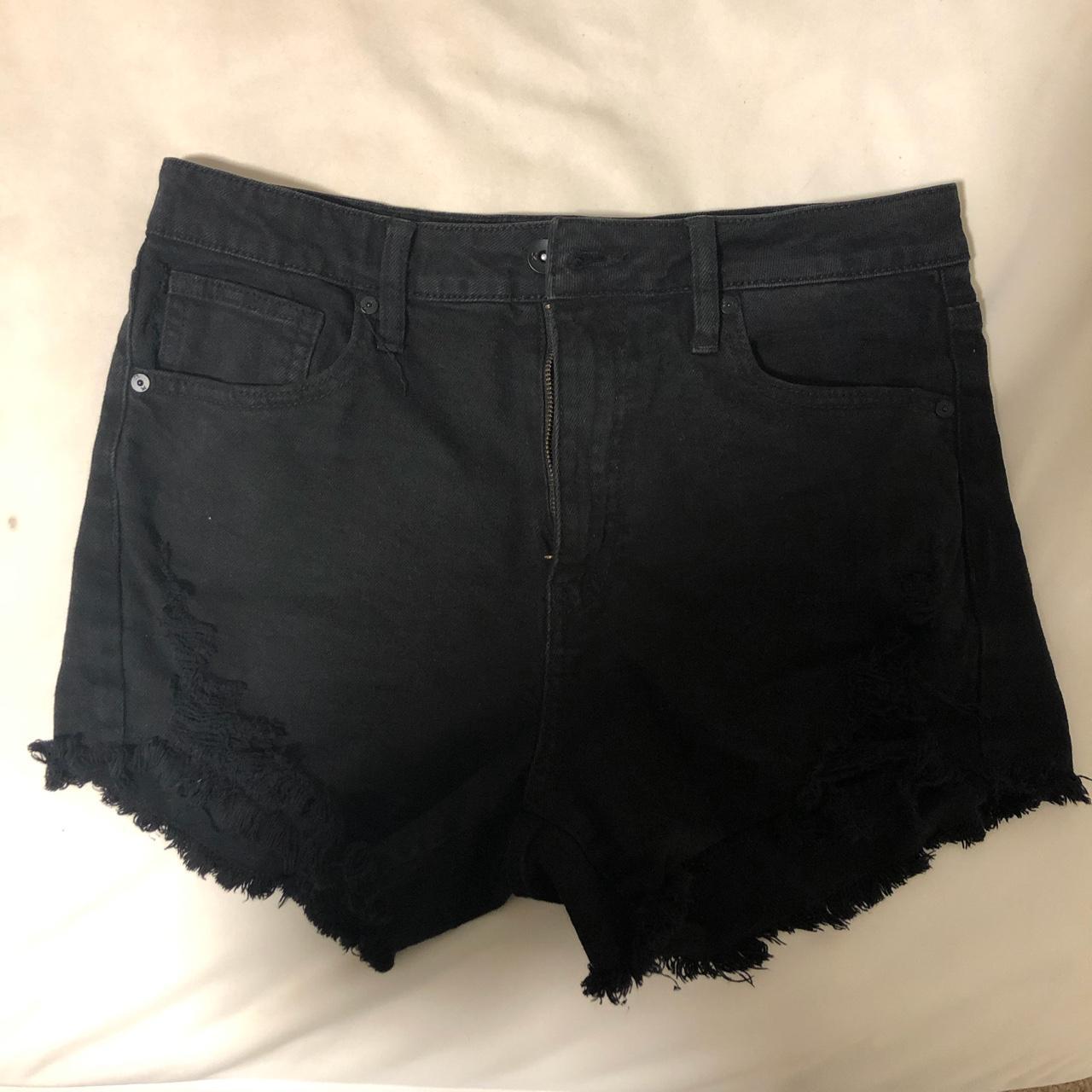 KENDALL + KYLIE Women's Black Shorts | Depop