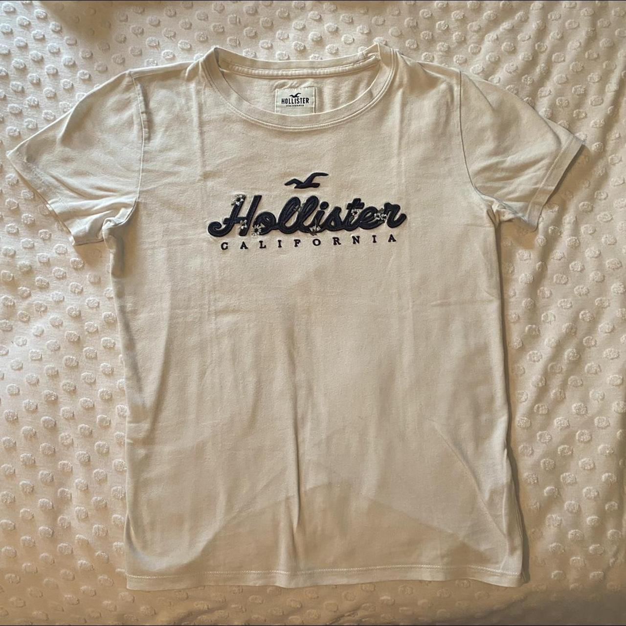 Hollister t-shirt Size XS Good condition #t-shirt... - Depop