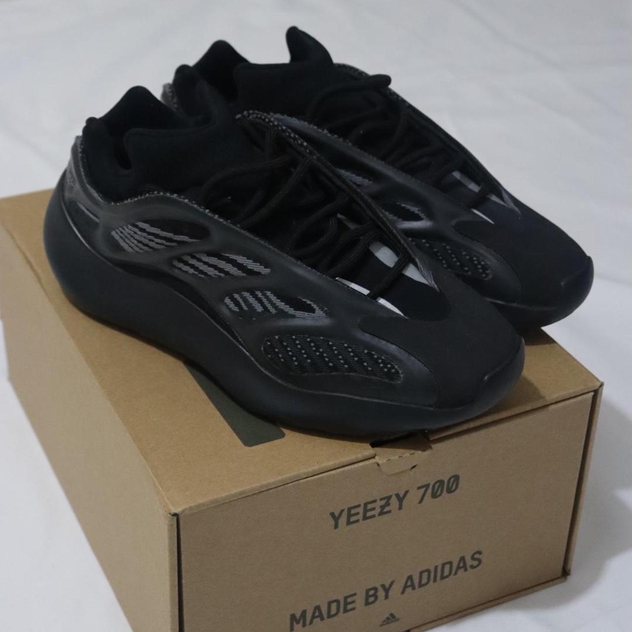 yeezy 700 alvah