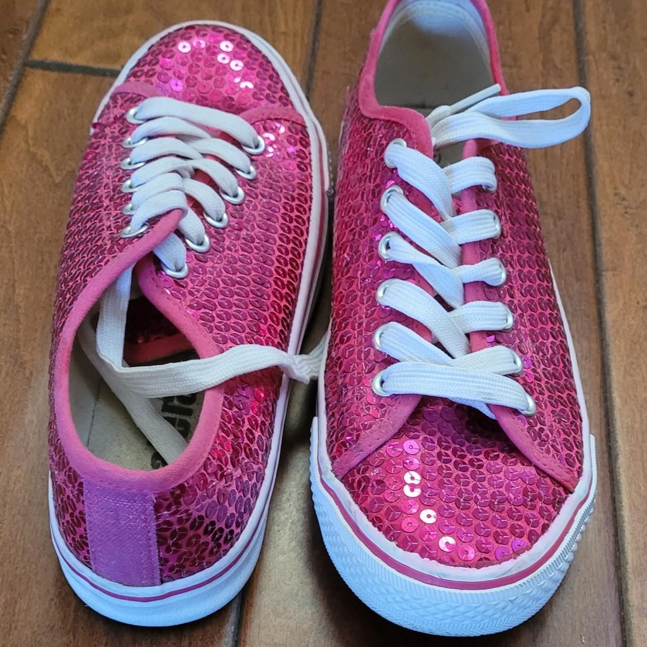 Women's Pink and White Trainers | Depop