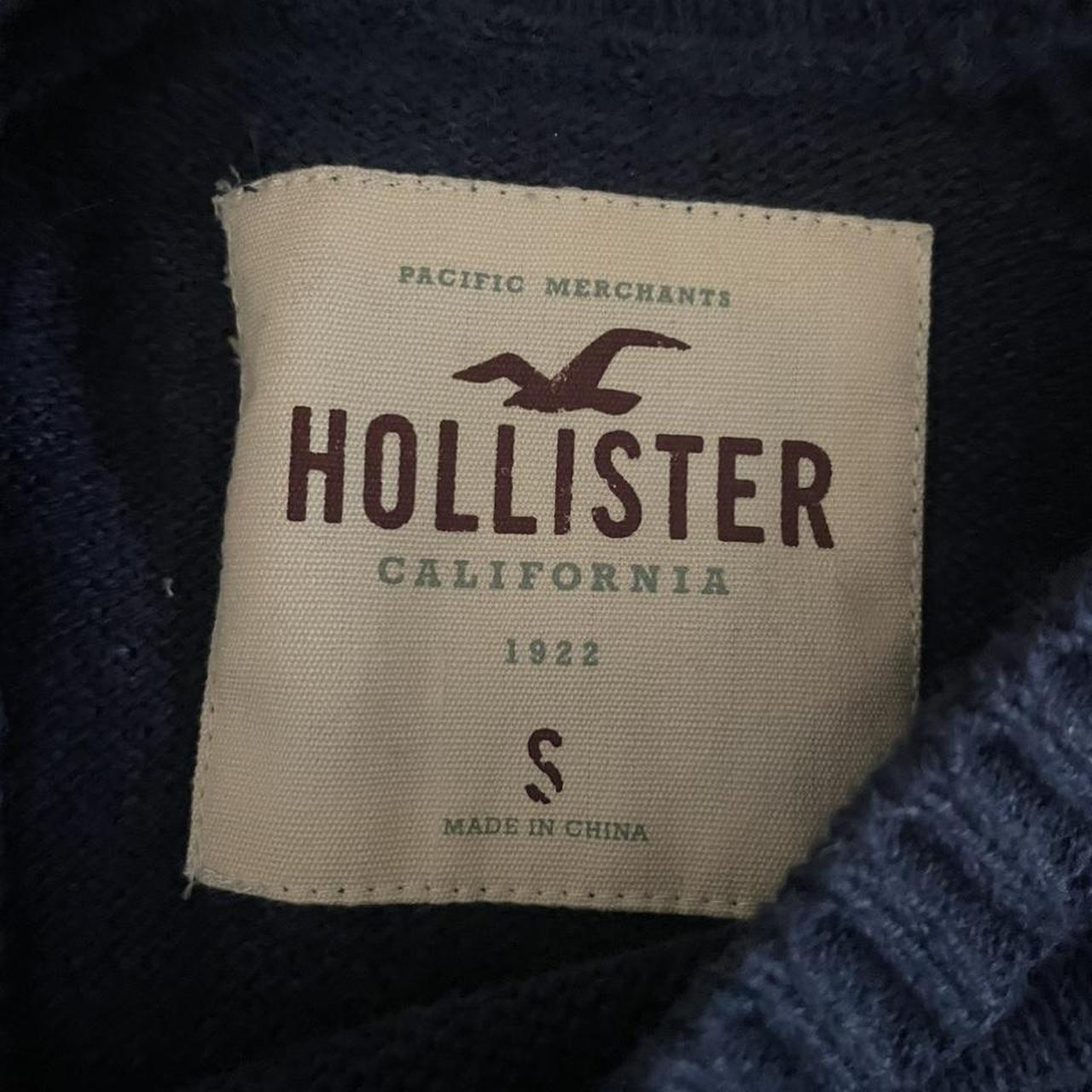 Men’s blue Hollister jumper size small, no issues... - Depop