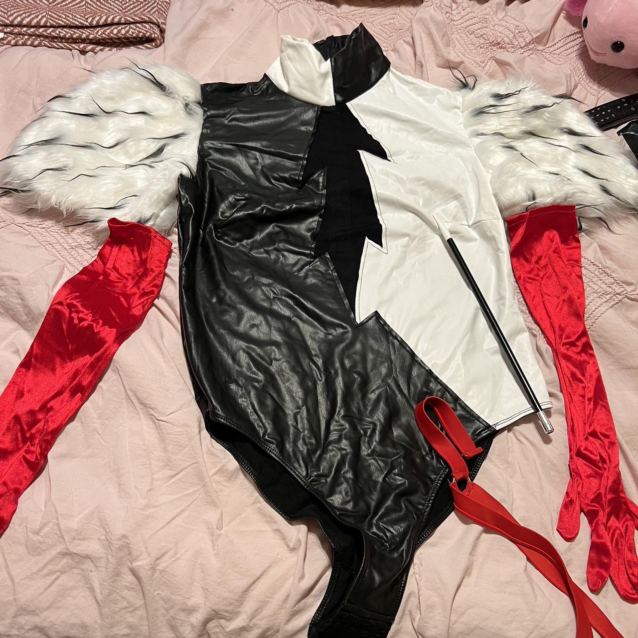 Cruella fashion nova costume, worn once. In perfect... - Depop