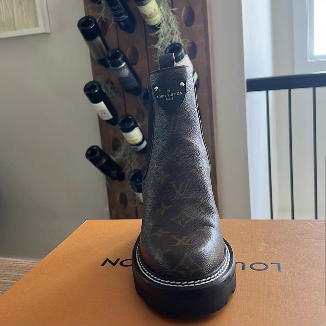 louis vuitton boot bag