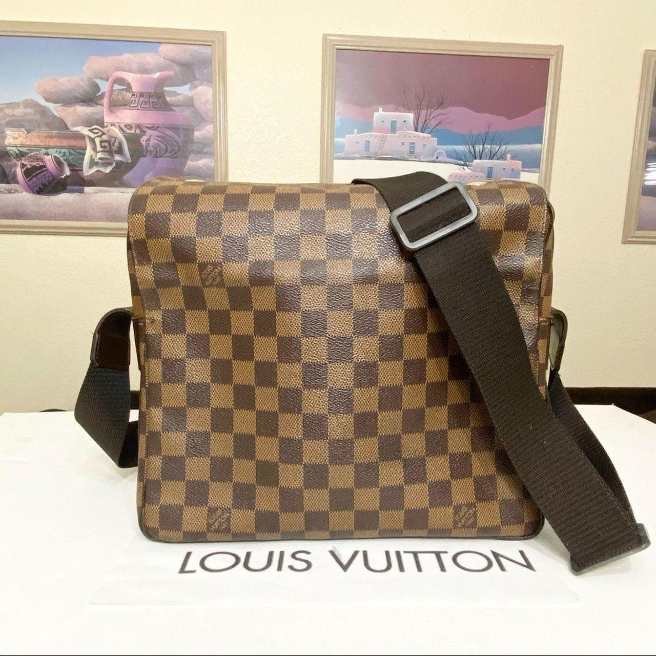 Authentic and NWT, Louis Vuitton “Sign-it” - Depop