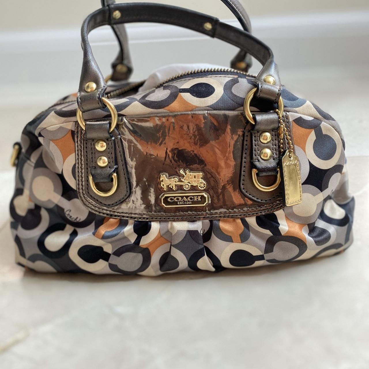 Sassy small vintage coach purse. In great shape - Depop