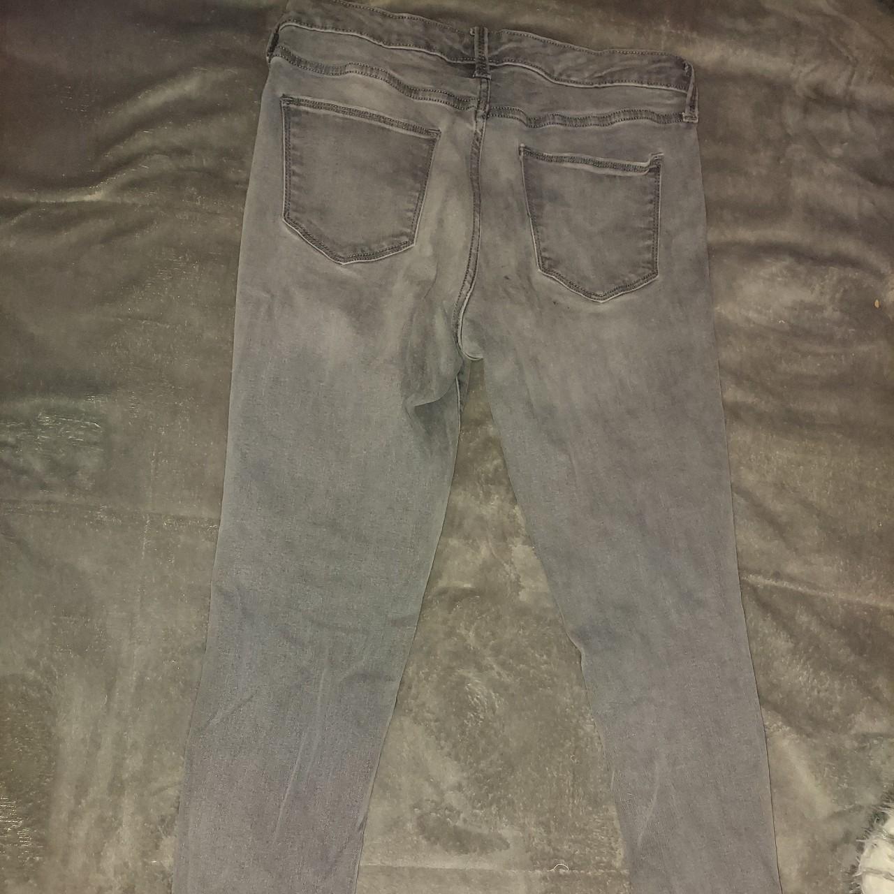 Universal Thread Women's Grey Jeans | Depop