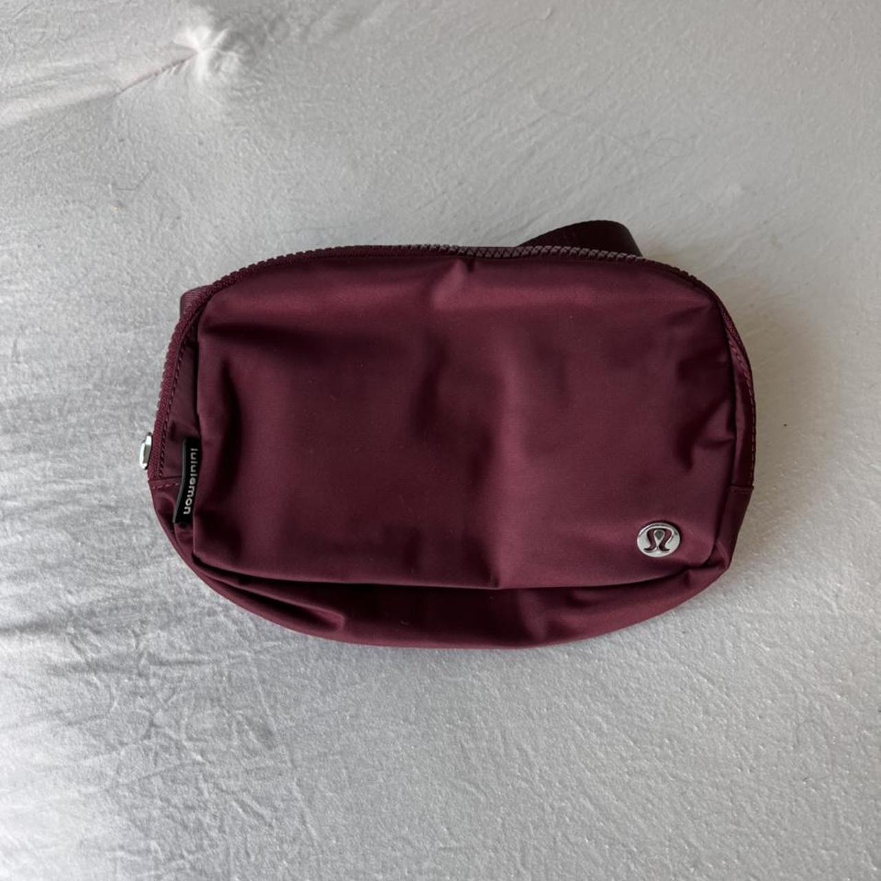 Lululemon everywhere belt bag - Red 2024 Merlot