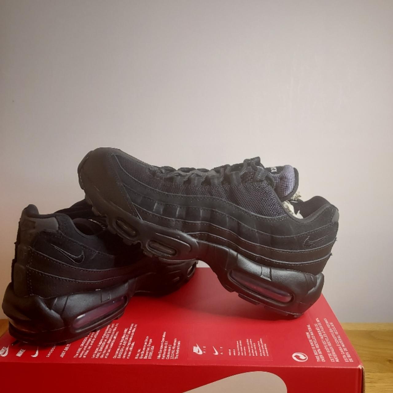 mens air max 95 triple black