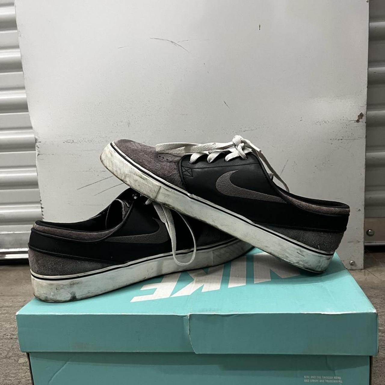 stefan janoski all black
