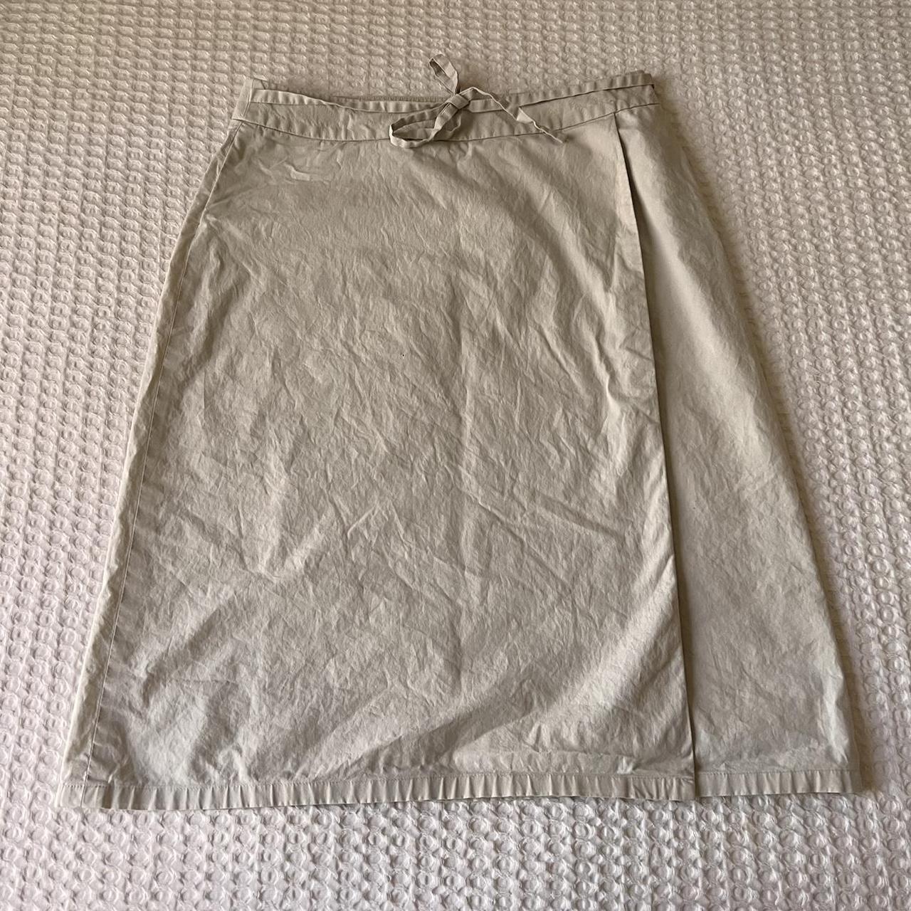 Cream midi skirt by Halogen -tiny hole in the... - Depop