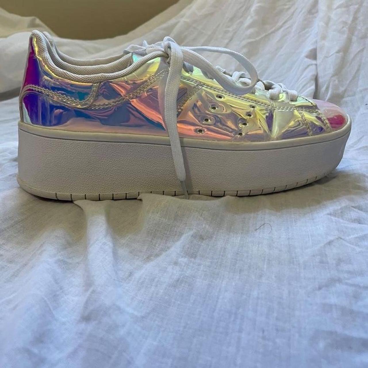 Product Image 3 - 2 INCH Holographic Platforms 

PLEASE