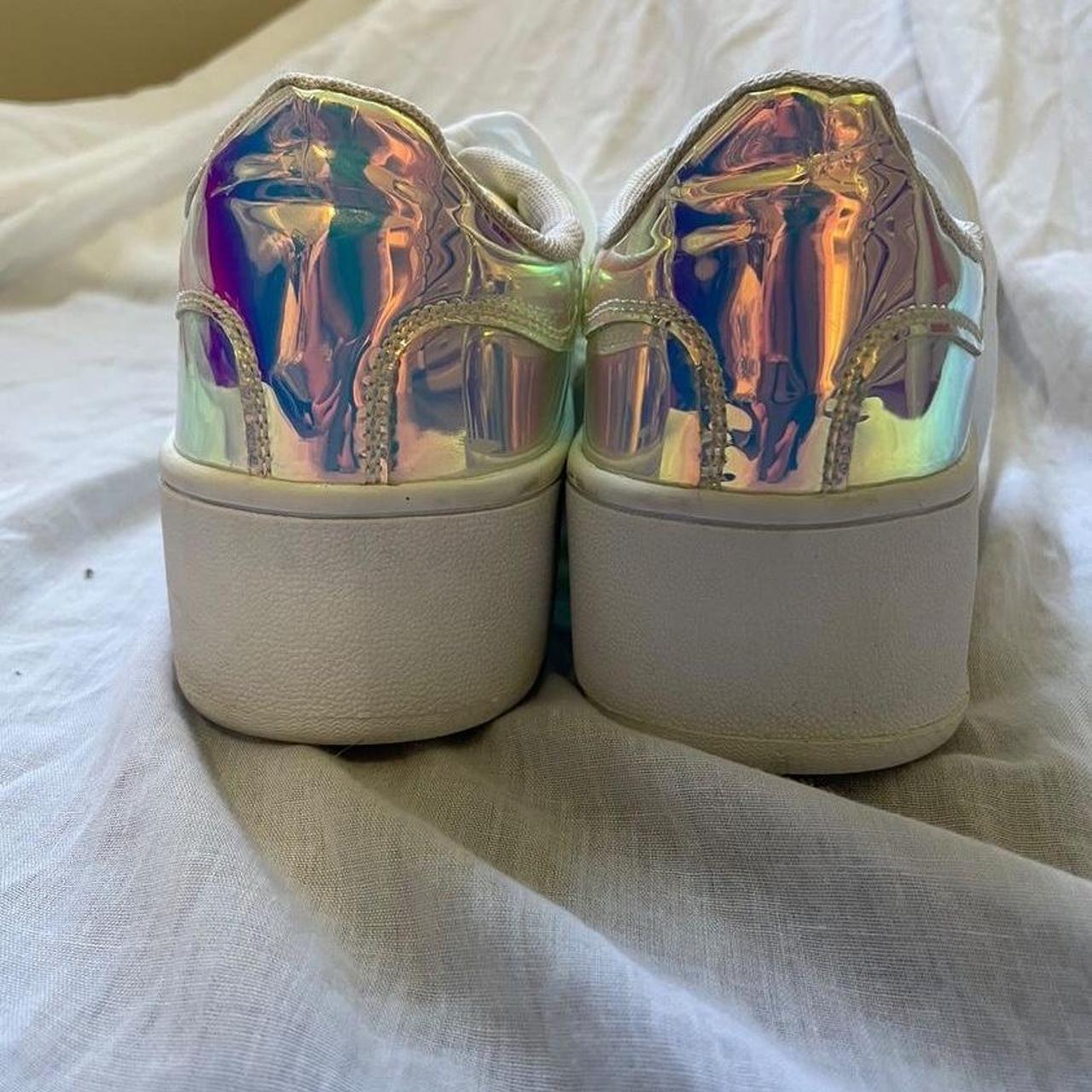 Product Image 4 - 2 INCH Holographic Platforms 

PLEASE