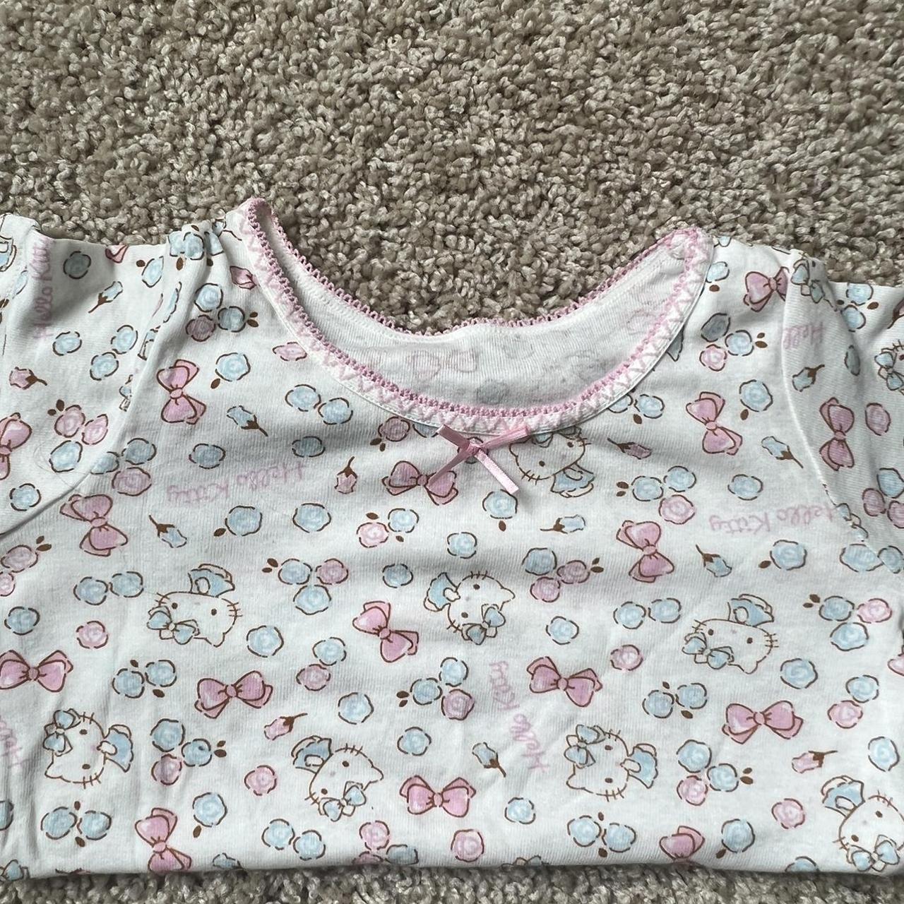 Hello kitty baby tee ( i have more hello kitty tees... - Depop