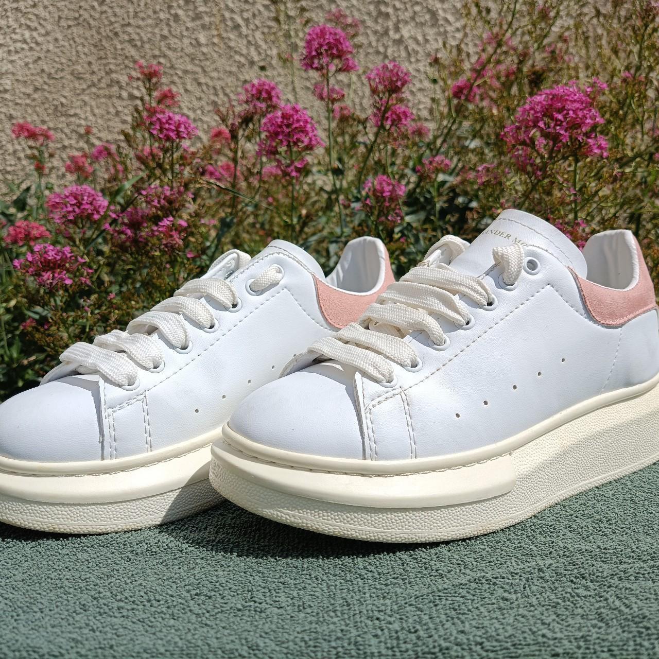 Alexander mcqueen trainers pink best sale