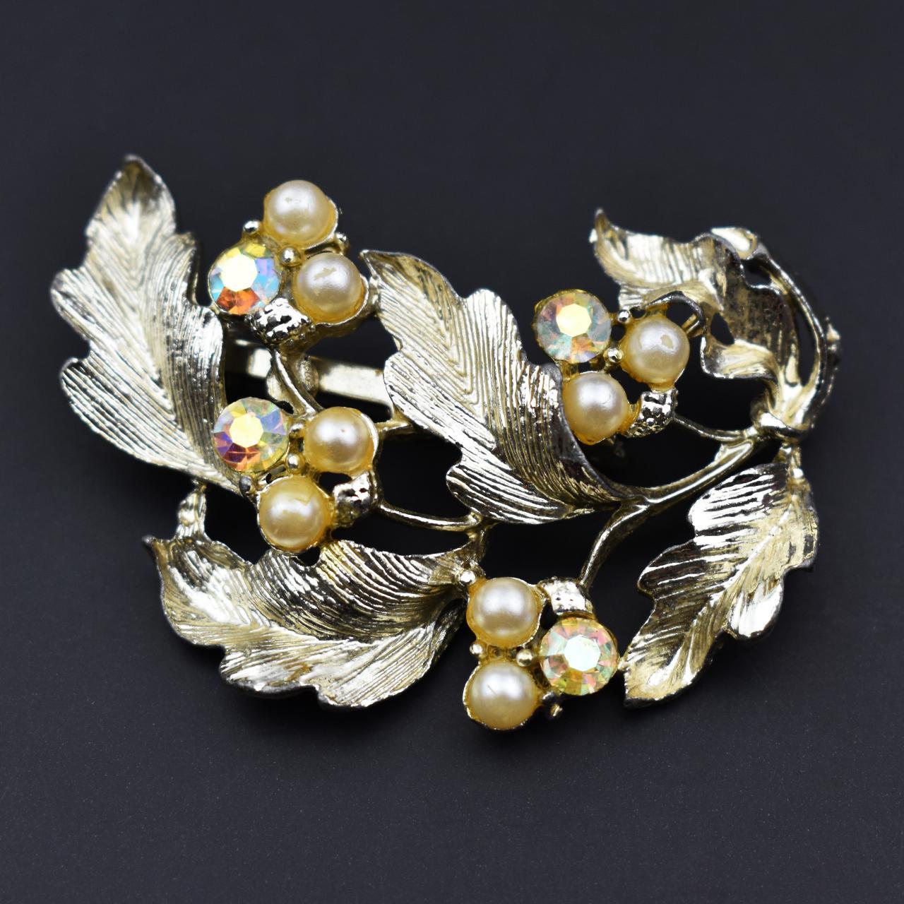 пёџ Gold Floral Brooch Vintage Leaf Lapel Pin Depop пёџ Gold Floral Brooch Vintage Leaf Lapel Pin Depop