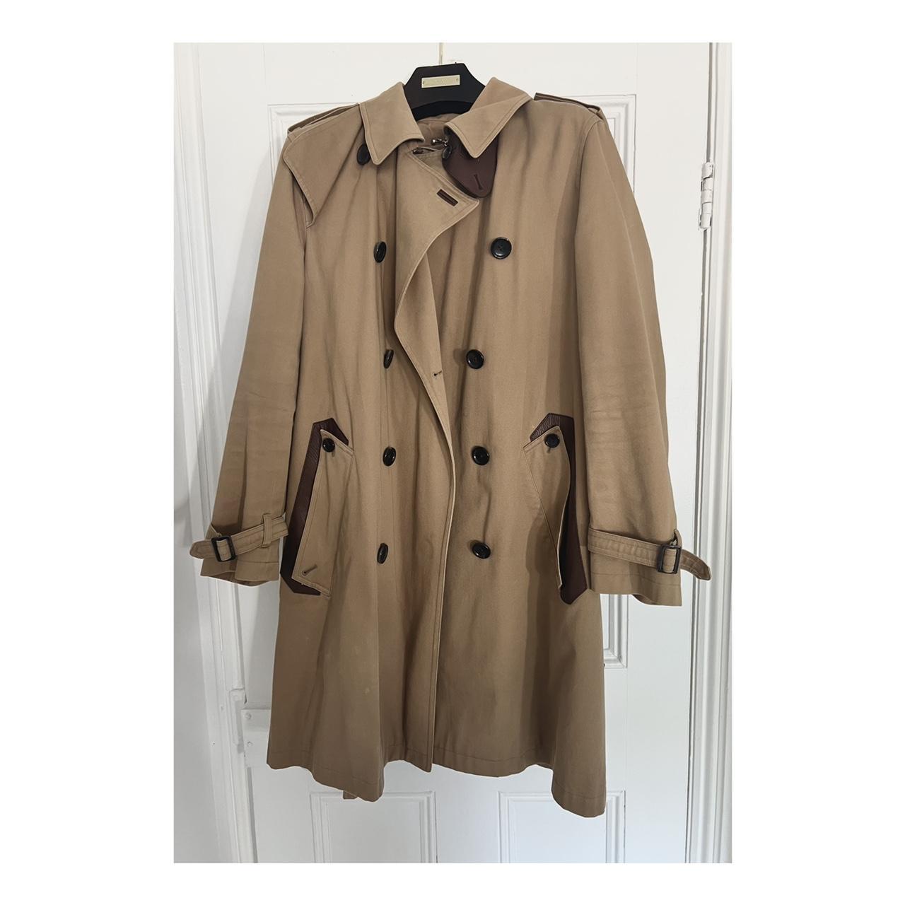 Louis Vuitton men’s beige cotton trench... - Depop