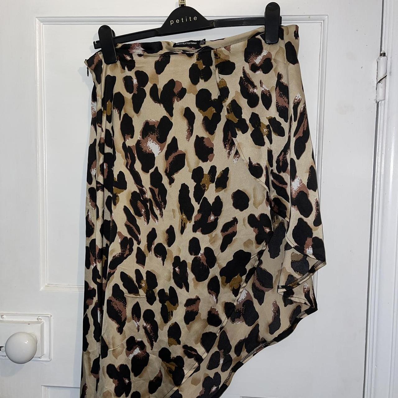 Leopard wrap skirt pretty little thing hotsell