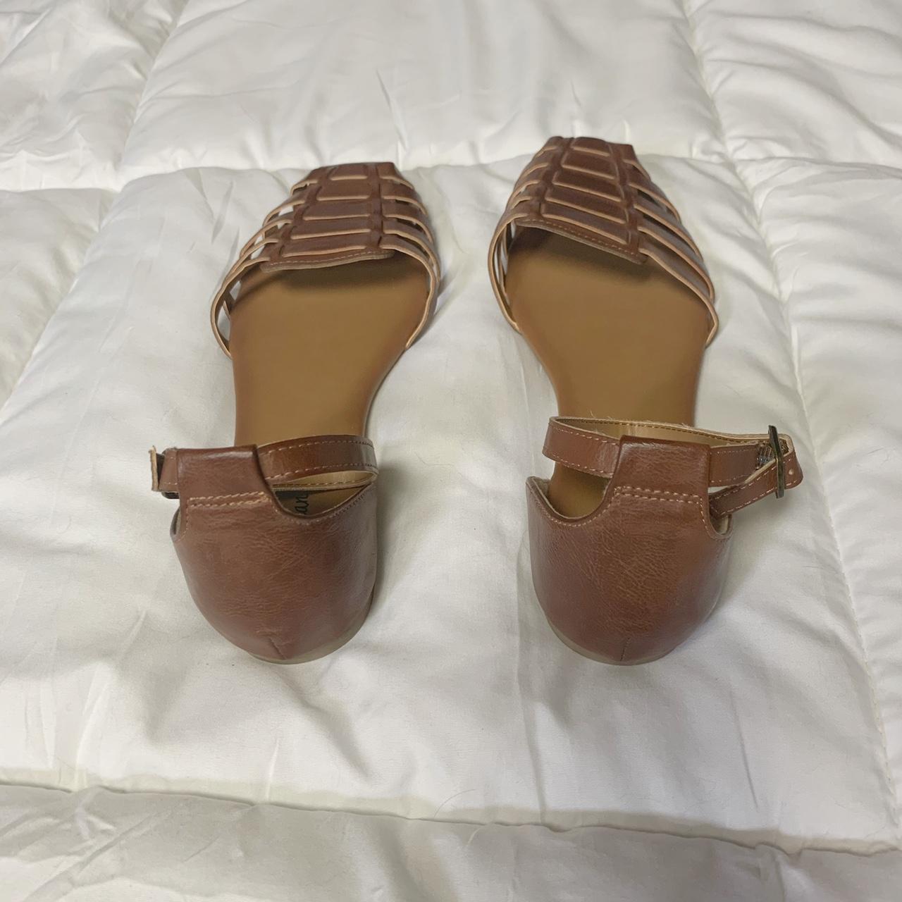 Closed toe sandals payless on sale