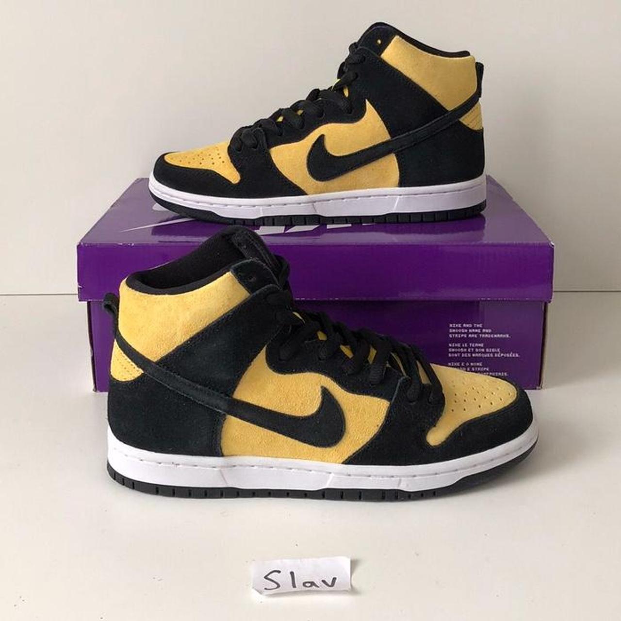 sb dunk high goldenrod