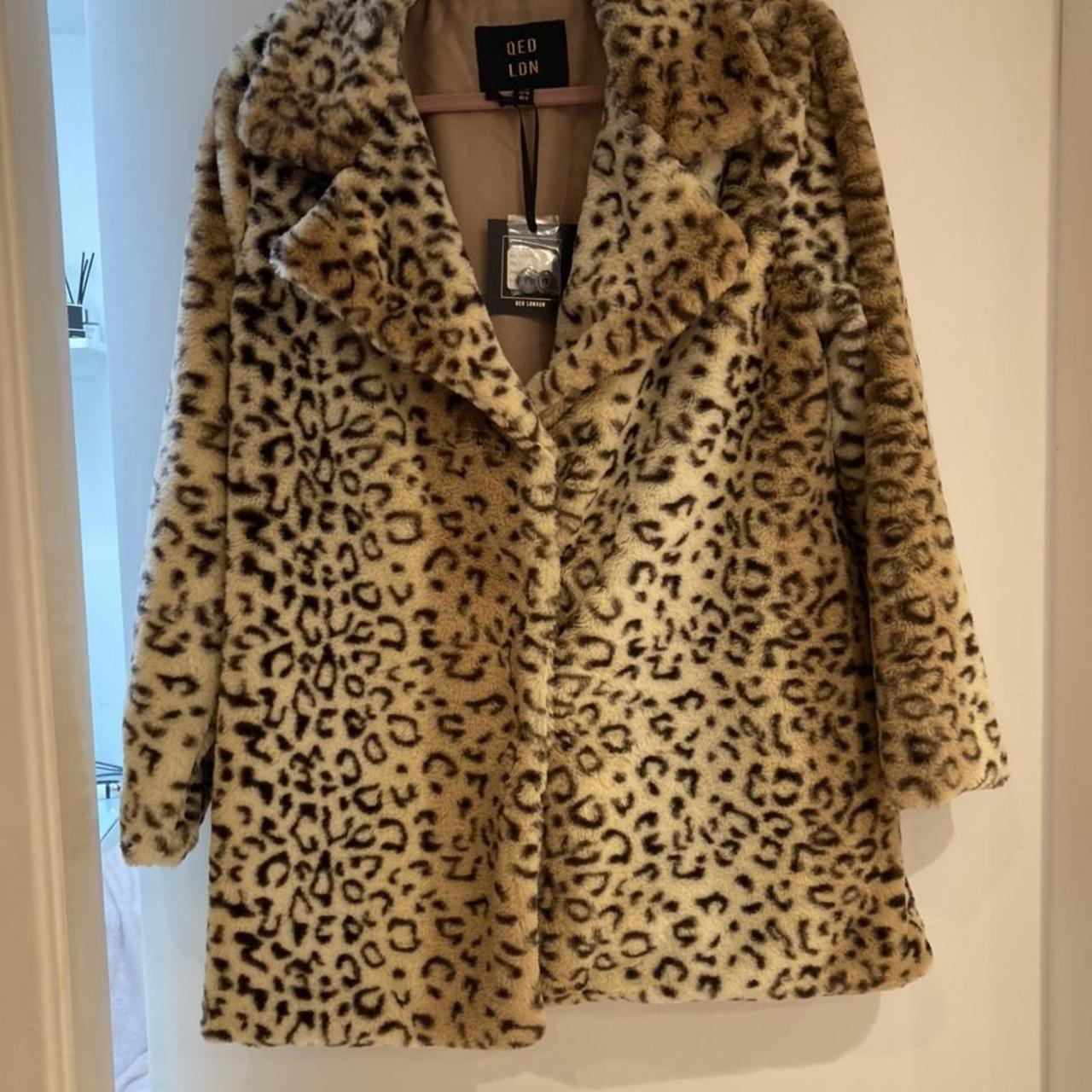 QED London Women's Coat | Depop