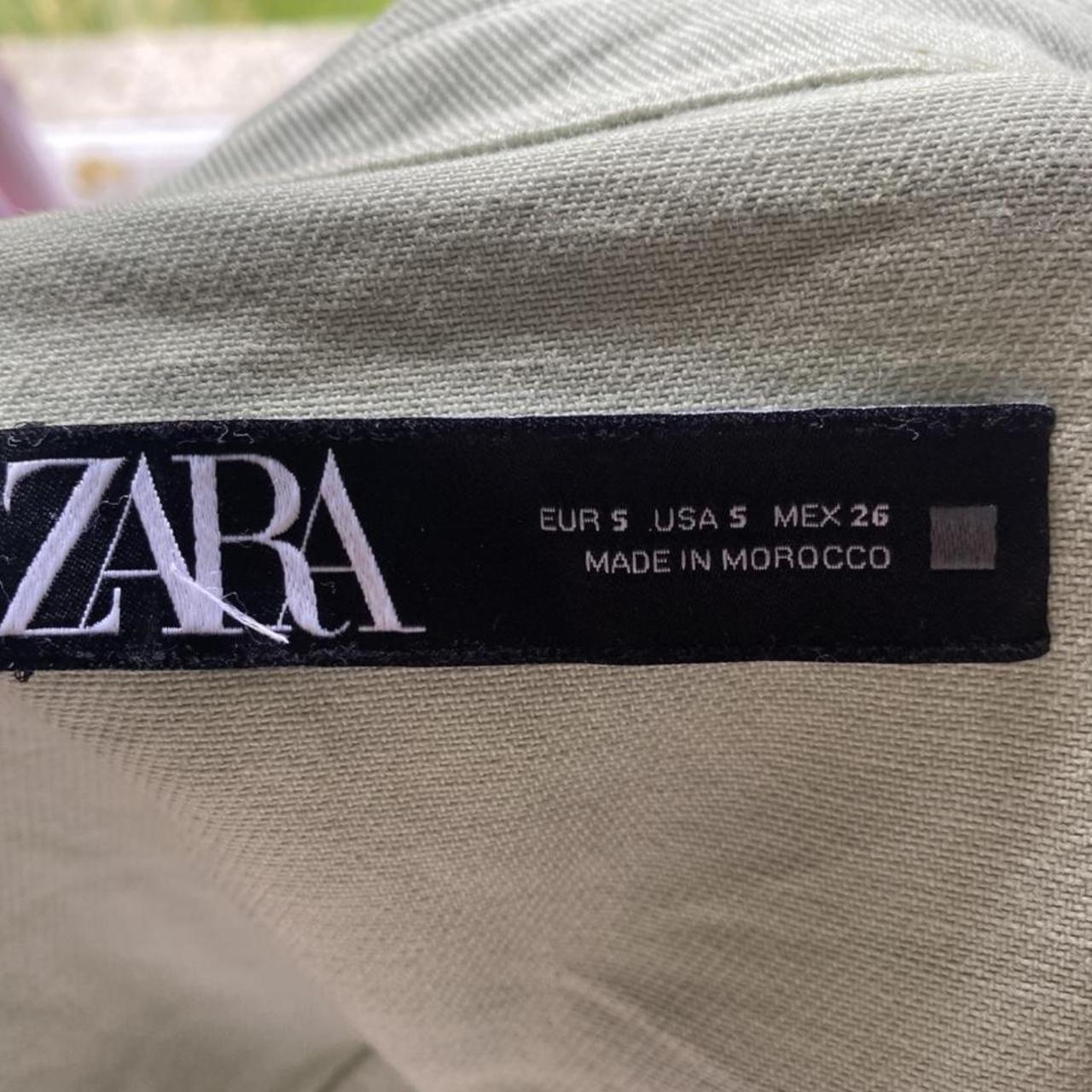 Zara Women's Green Jacket Depop