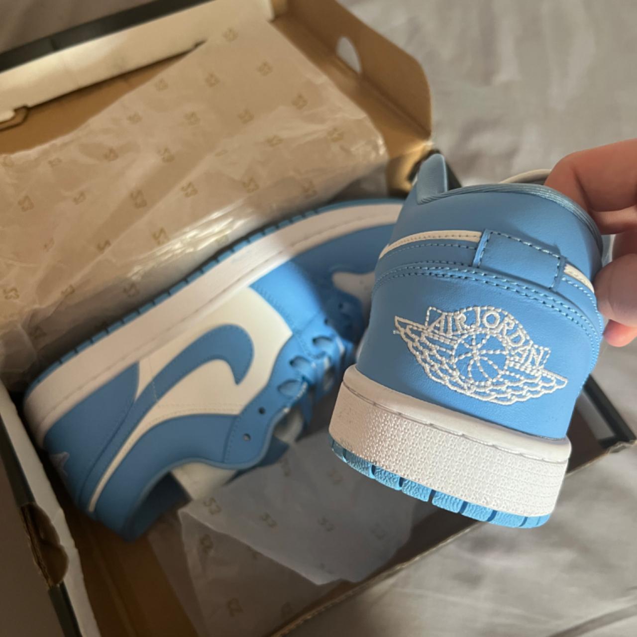 mens jordan 1 low unc