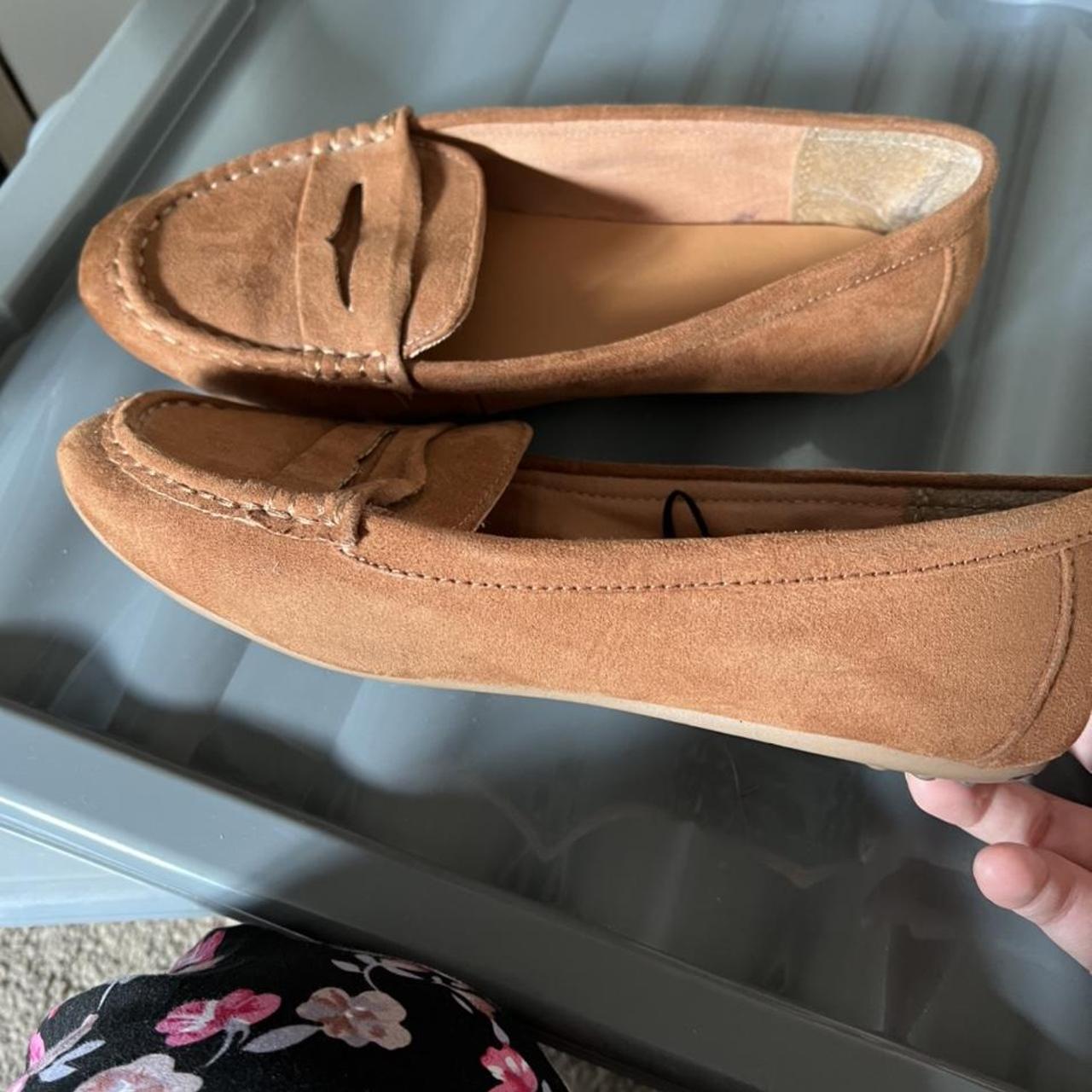 H&M Women's Tan Loafers Depop