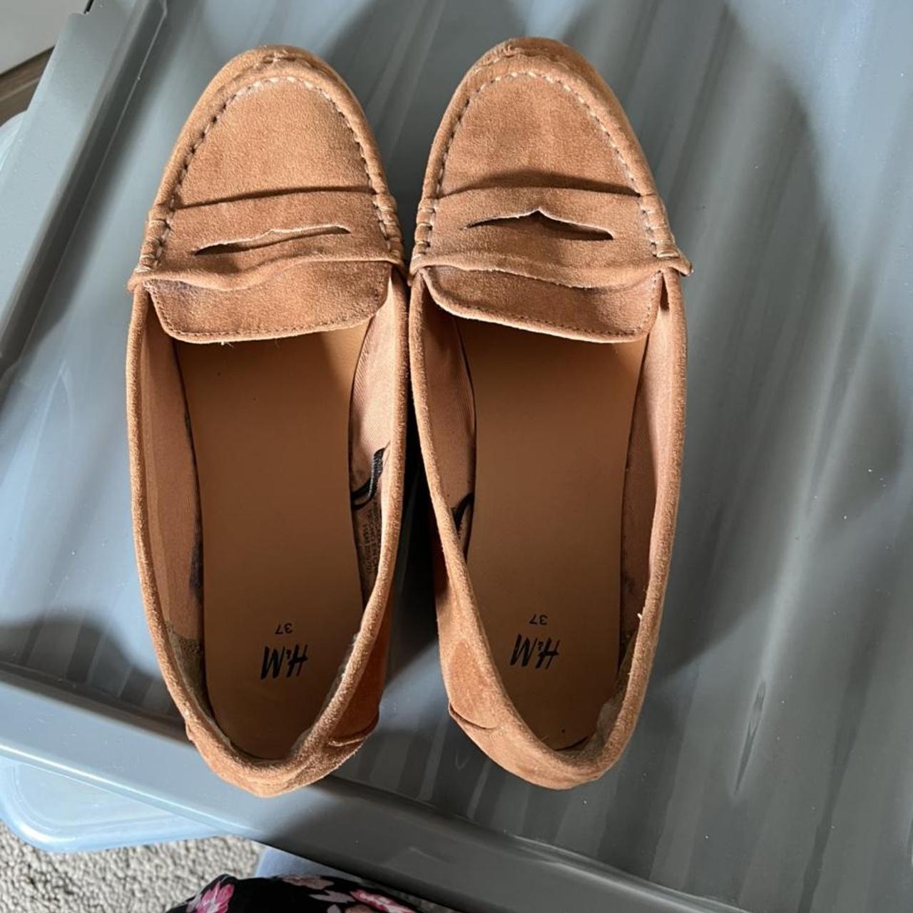 H&M Women's Tan Loafers Depop