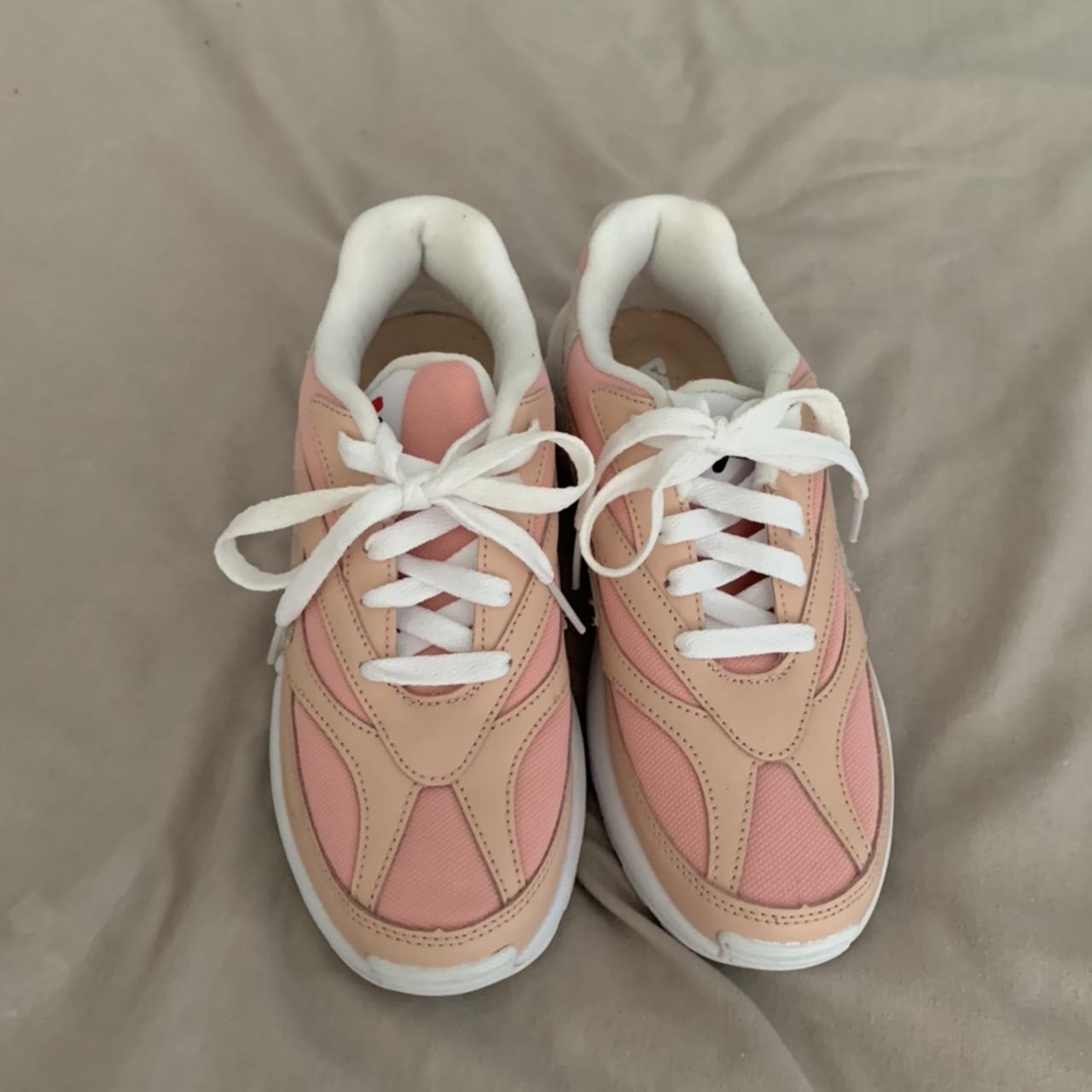 fila trainers nude