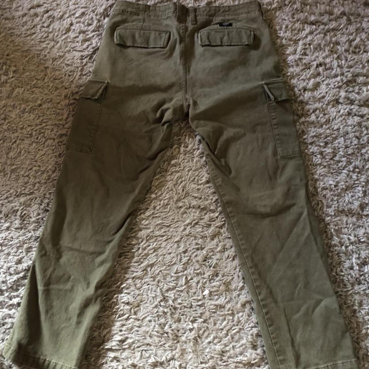 These are Vans Green cargo pants. They are size... - Depop