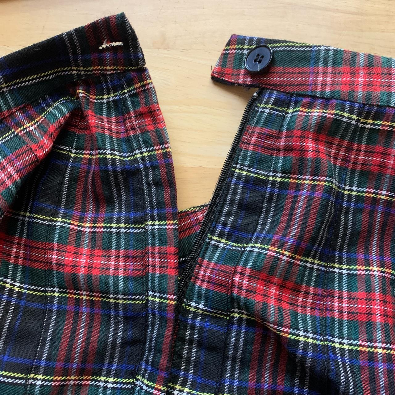 Green and red school girl plaid mini skirt. Zips up... - Depop