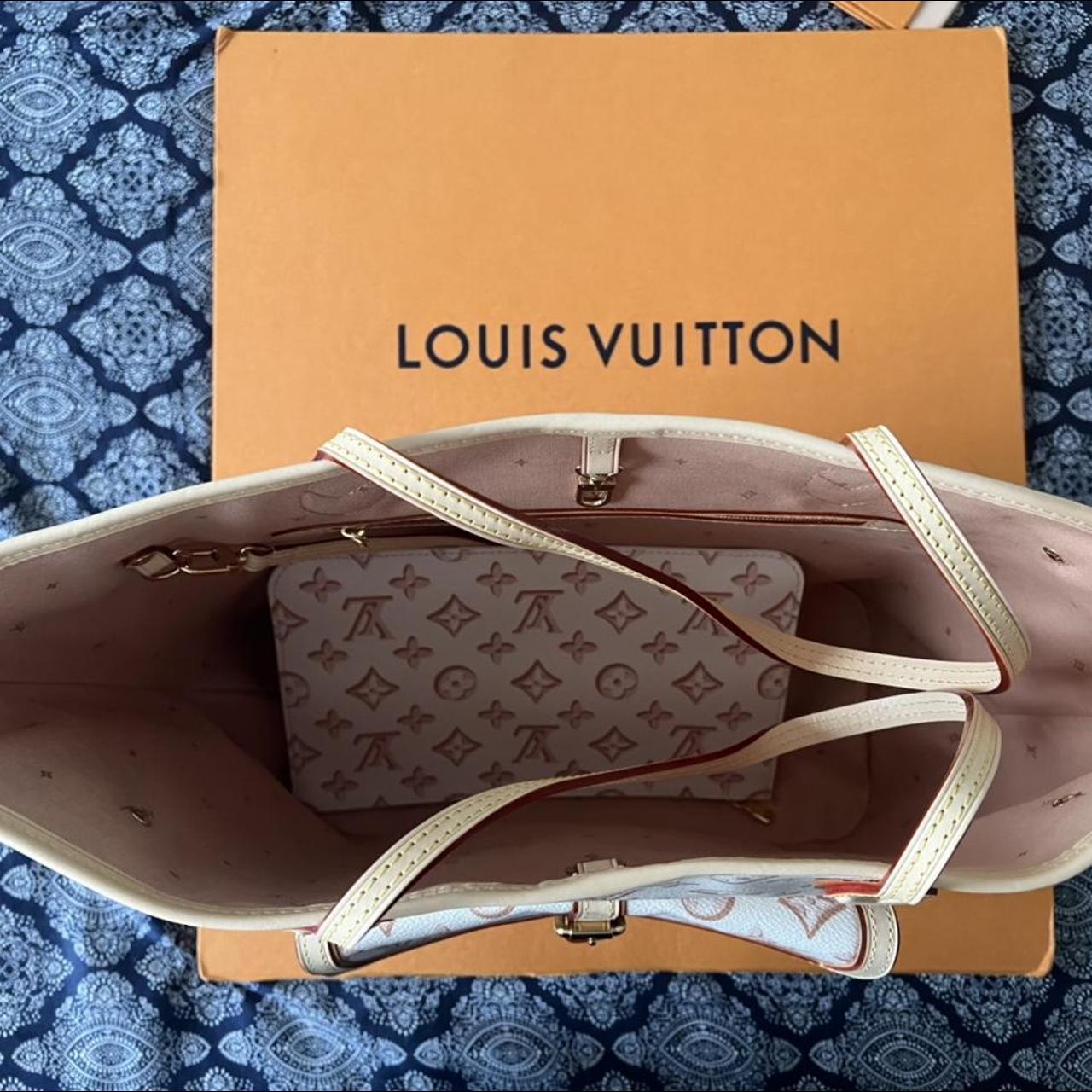 Authentic and NWT, Louis Vuitton “Sign-it” - Depop