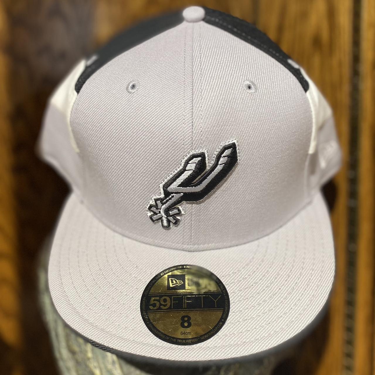 San Antonio Spurs Men's New Era 59FIFTY SATX Fitted Hat - Black