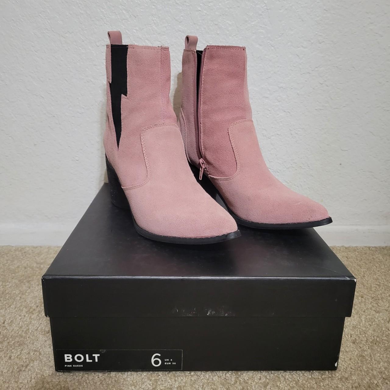 Light pink outlet suede booties