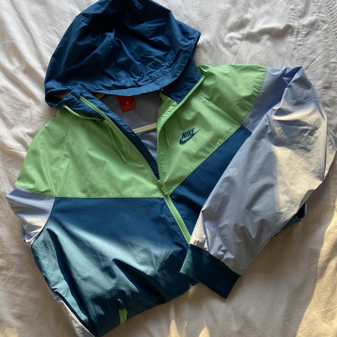 🧔🏽‍♂️ NIKE Green & Blue Athletic Windbreaker Jacket with... - Depop