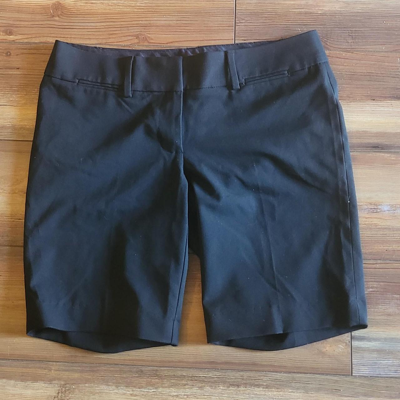 Loft 4p dress shorts in excellent condition. 4... Depop