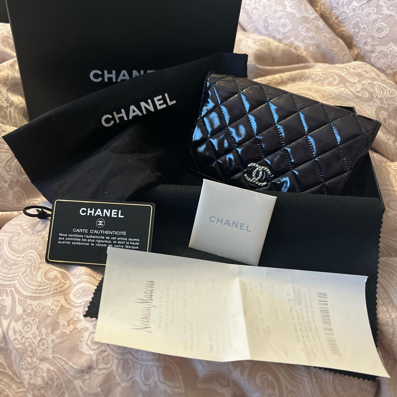Chanel card-holder - Depop