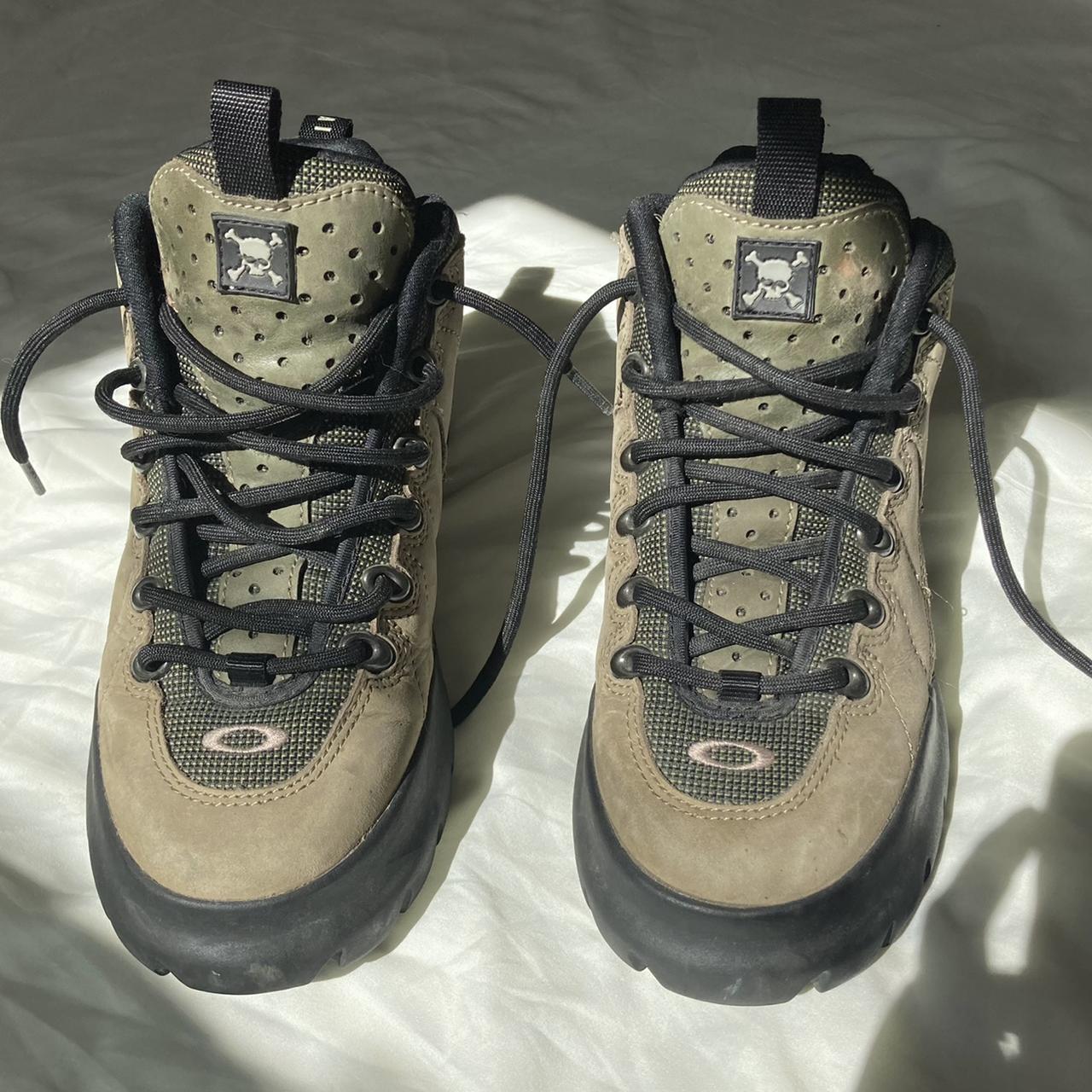 so sad to sell these but they dnt fit me :( Depop