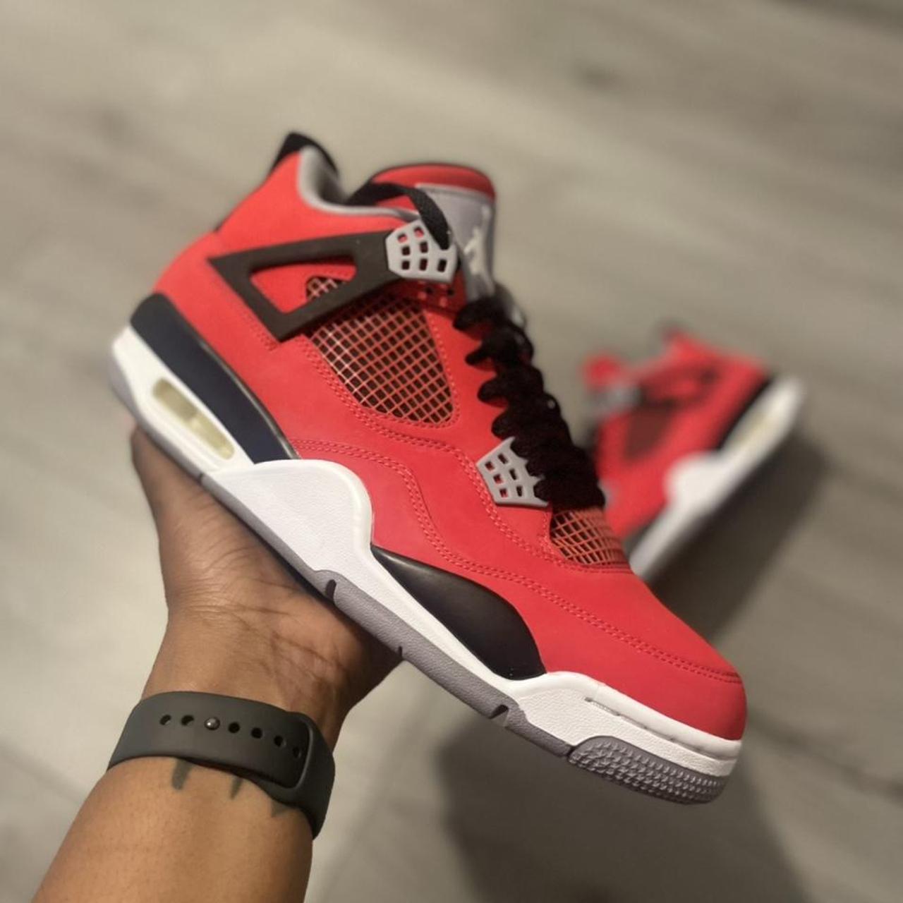 Jordan 4 