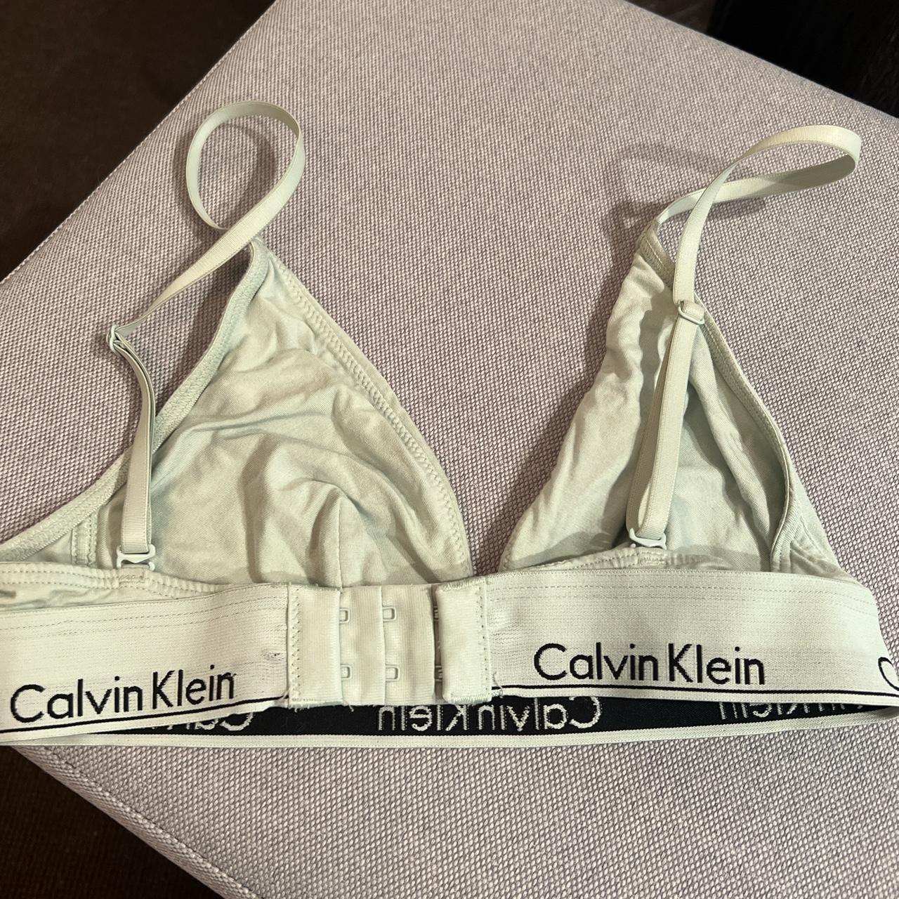 Small Calvin Klein bra, very comfortable and gently... - Depop