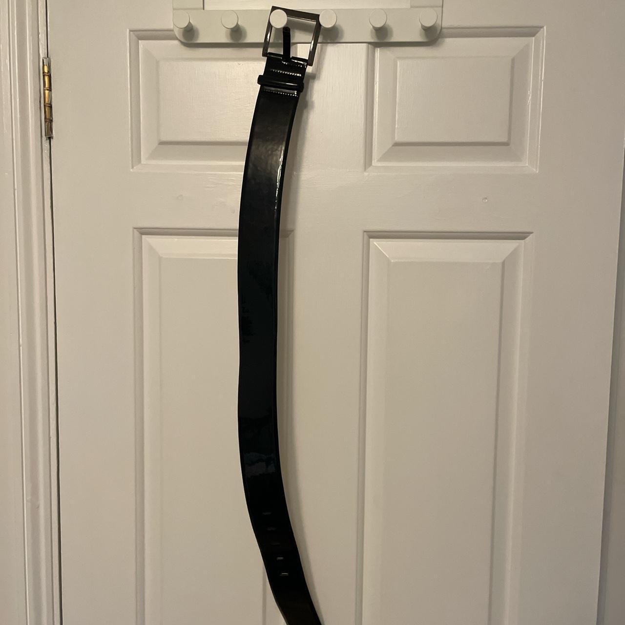 Cue Women's Black and Silver Belt Depop