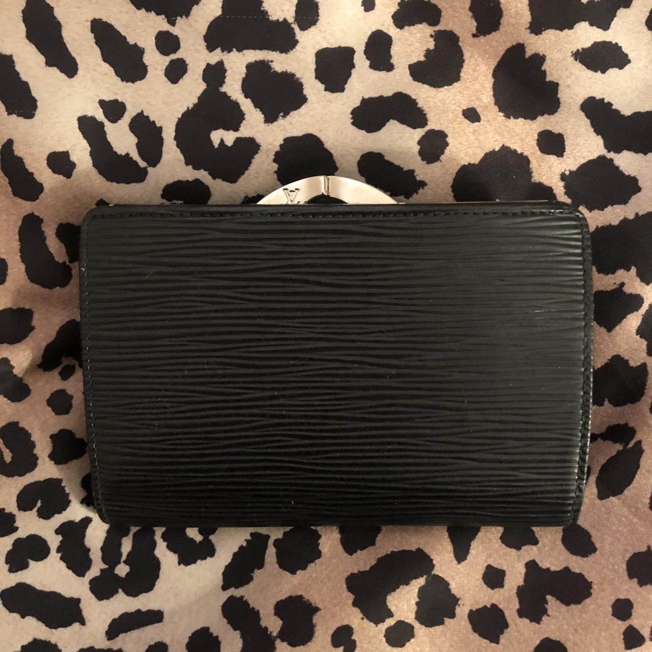 Louis Vuitton Women's Wallet-purses | Depop