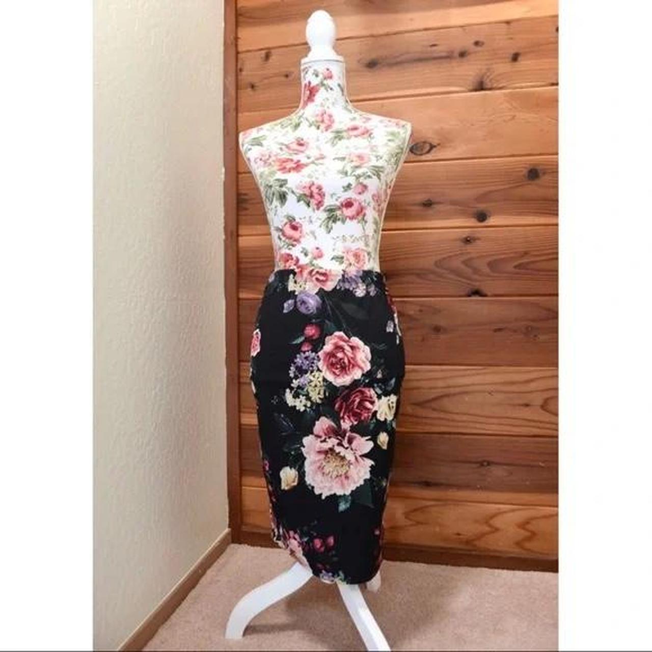 Iris Los Angeles Women's Black and Pink Skirt