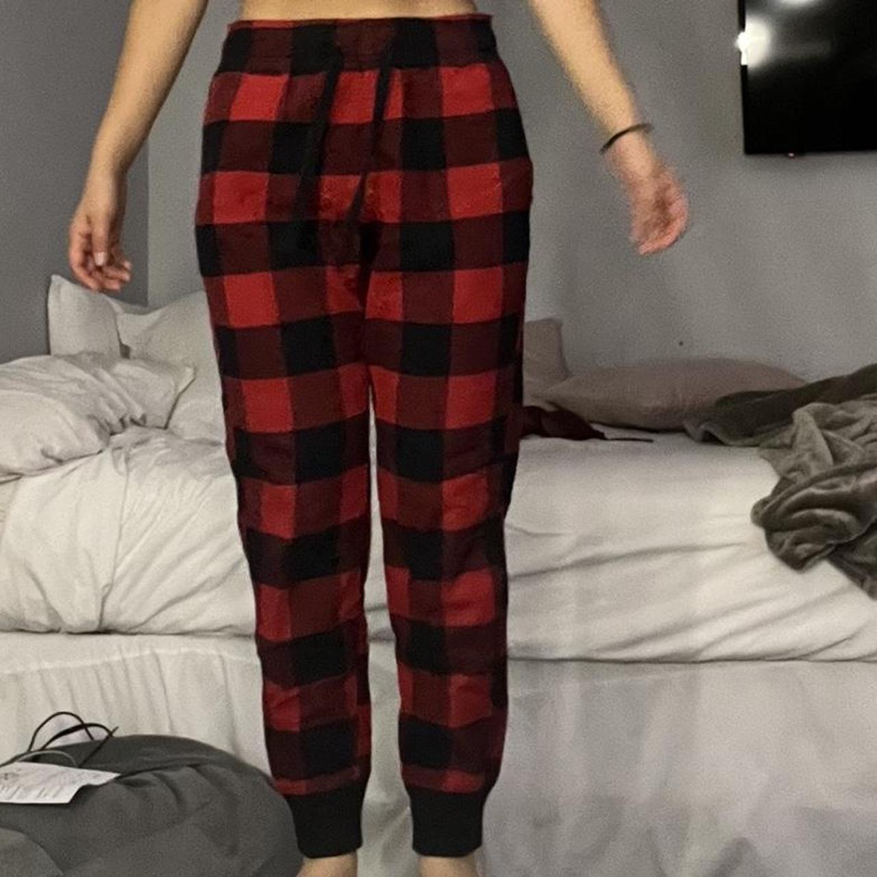 Hollister Co. Women's Red and Black Trousers | Depop