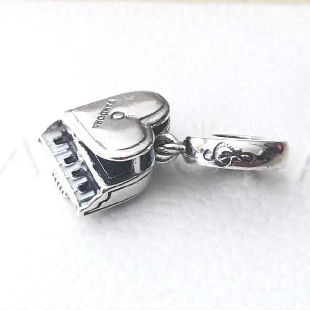 Pandora 2025 piano charm