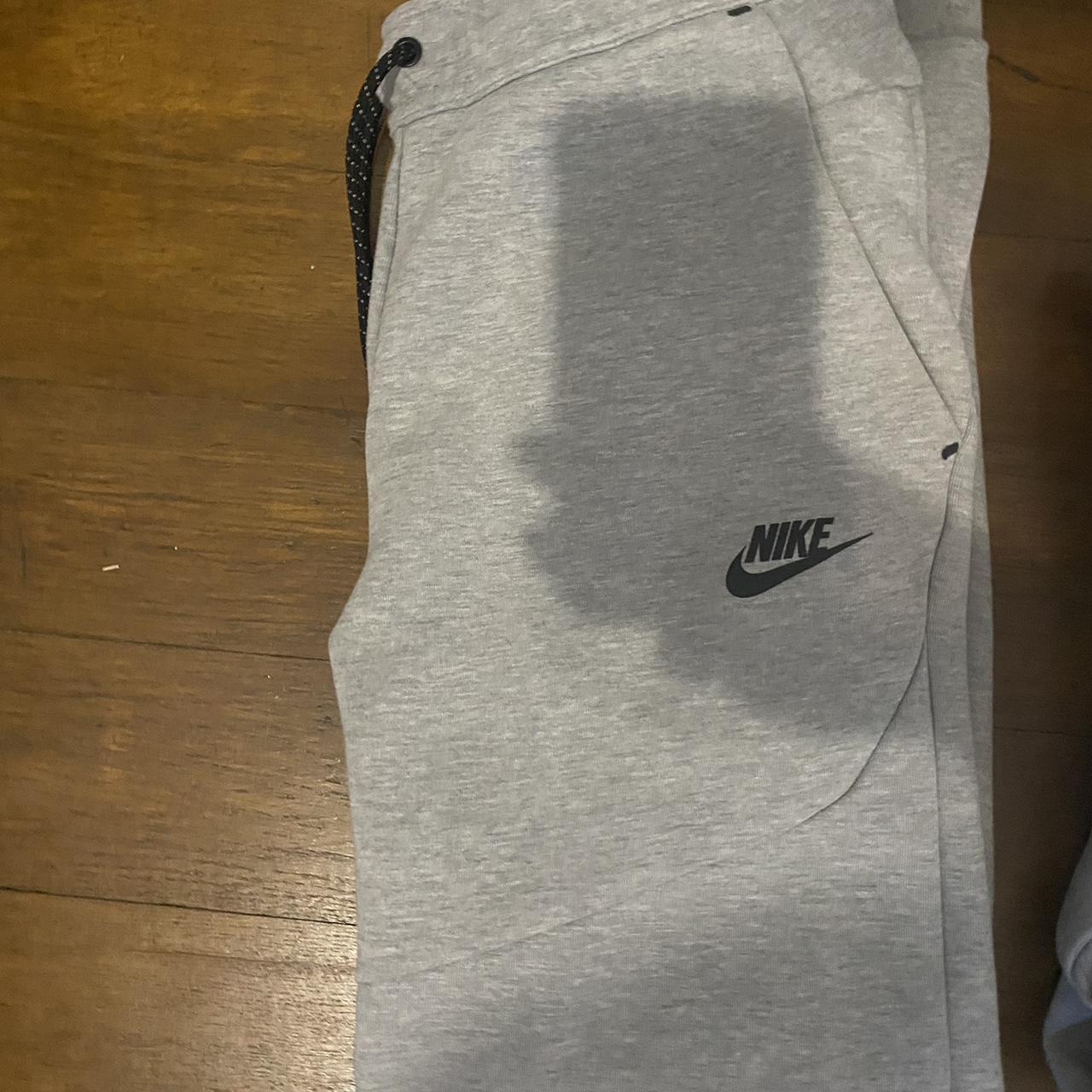 nike tech fleece woven grey