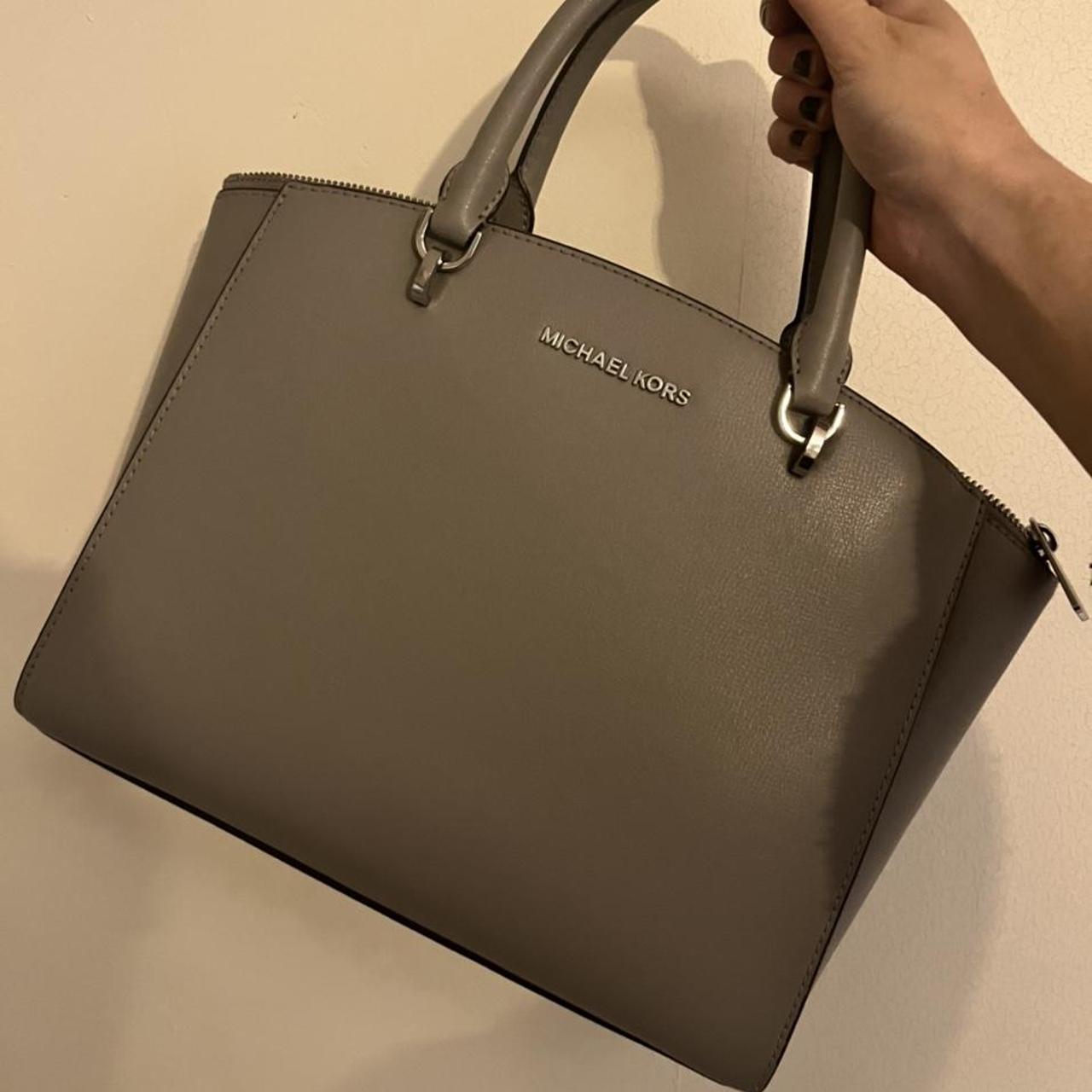 Michael Kors grey bag good condition slight wear on... - Depop