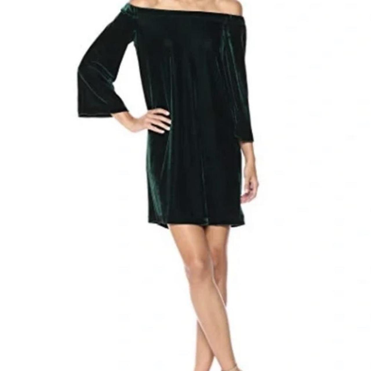 Product Image 1 - Green Velvet Off-Shoulder Dress
Brand: Donna